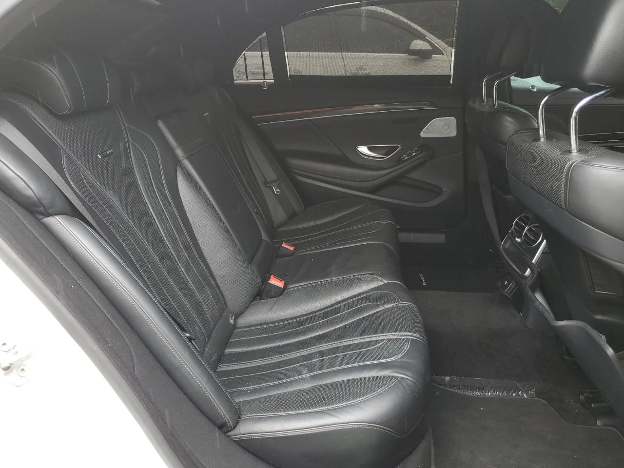 Mercedes-Benz S 63 AMG Burmester* Keyless* Подгреви* Обдух* Пано* Щори*  - изображение 10