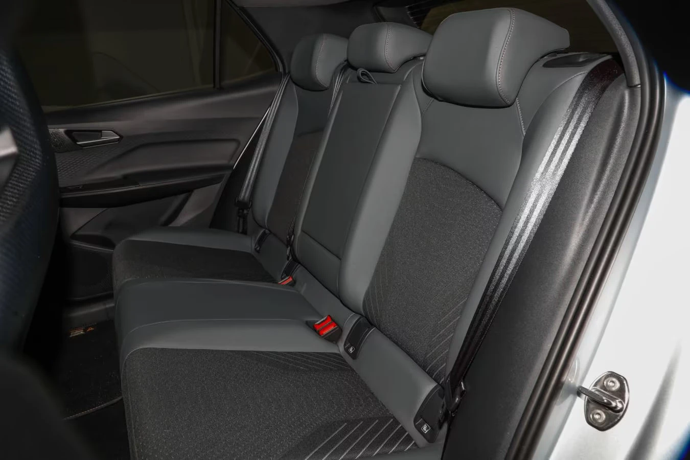 Cupra Born VZ/326HP/PANO/360/SENNHEISER/MEMO/HUD/NAVI/777g | Mobile.bg � ����������� 15