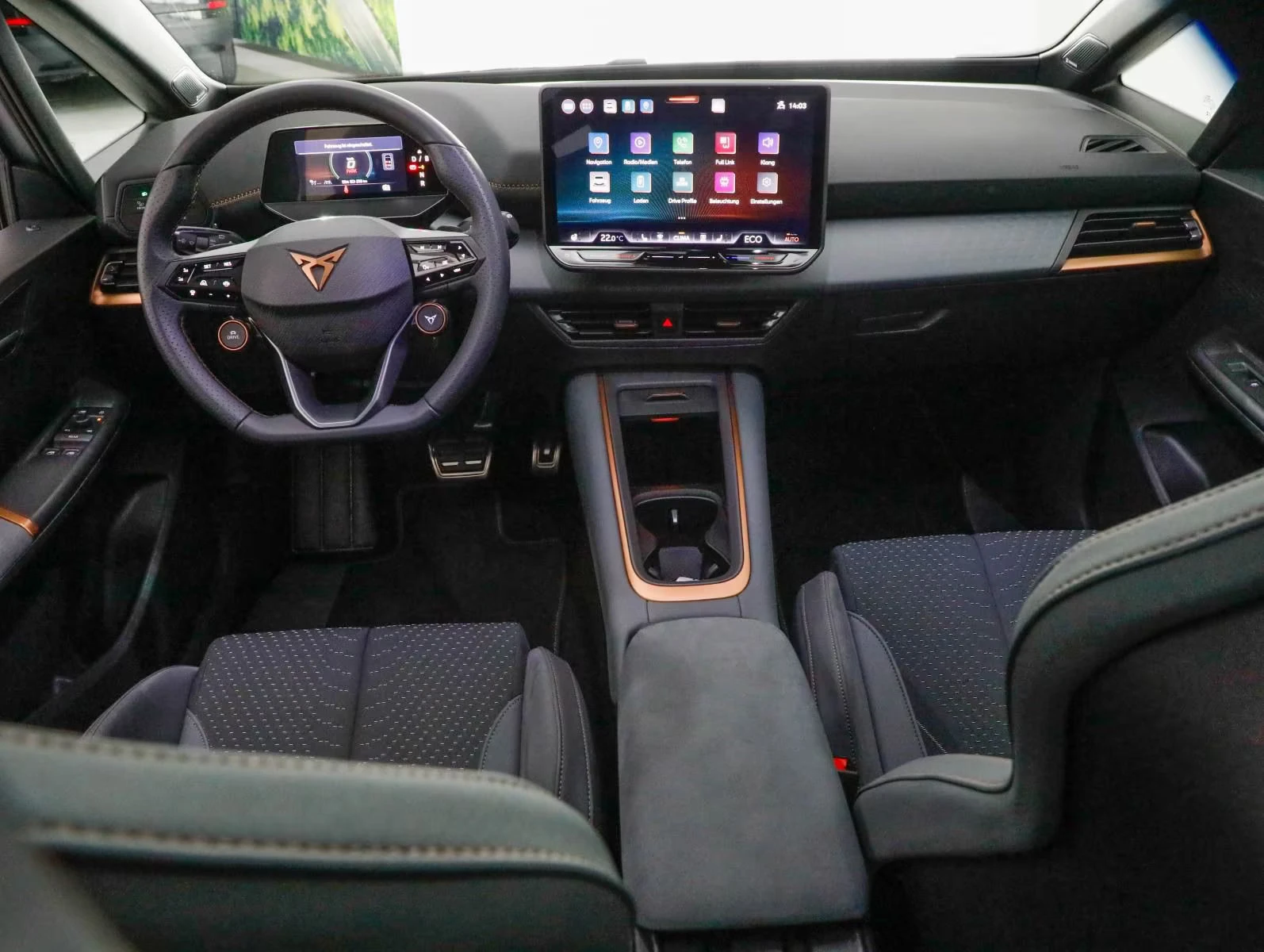 Cupra Born VZ/326HP/PANO/360/SENNHEISER/MEMO/HUD/NAVI/777g - изображение 10