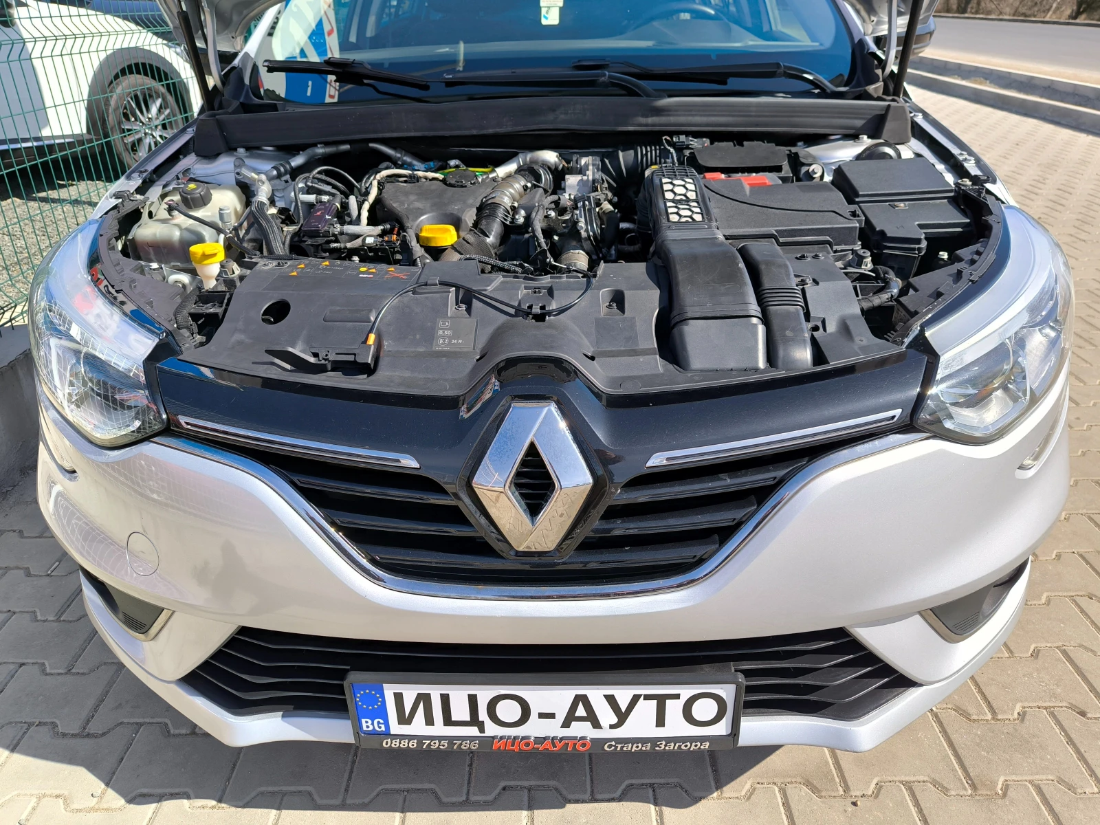 Renault Megane 1, 5DCi-120к.с.-6скорости, НАВИ, КАНЕРА, LED, ЕВРО, снимка 15 - Автомобили и джипове - 53800885