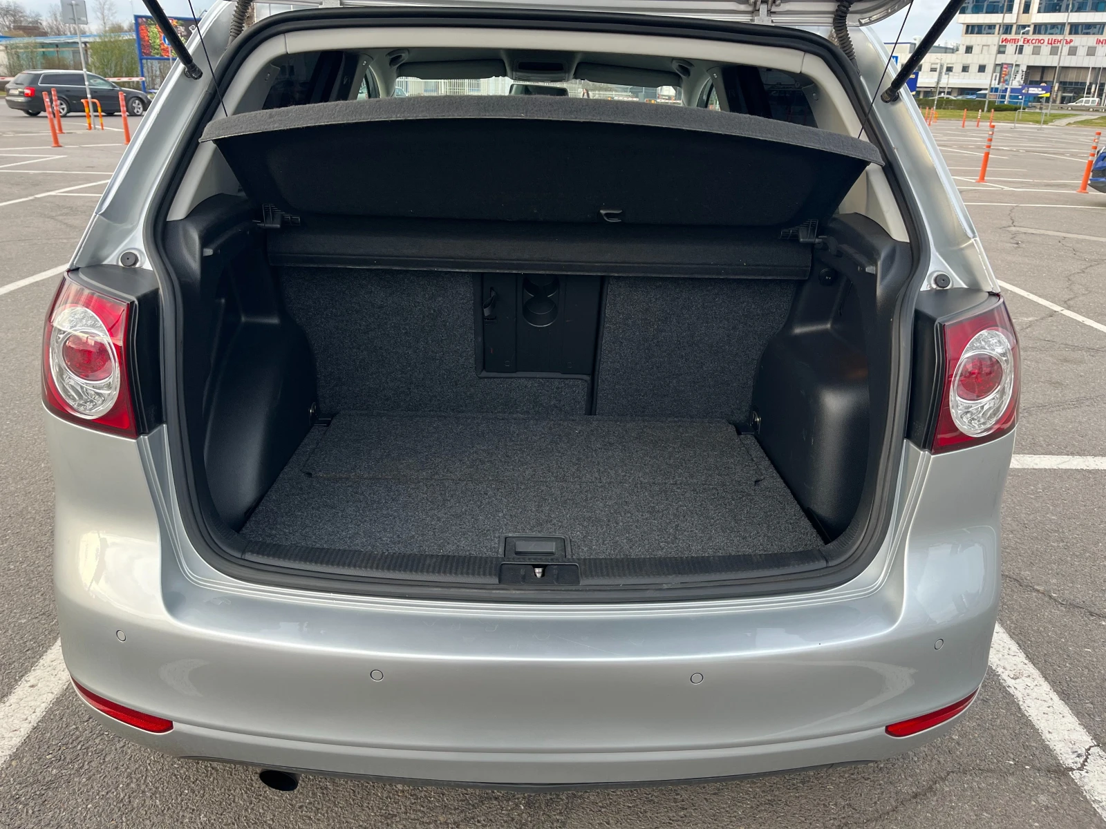 VW Golf Plus, снимка 13 - Автомобили и джипове - 54260746