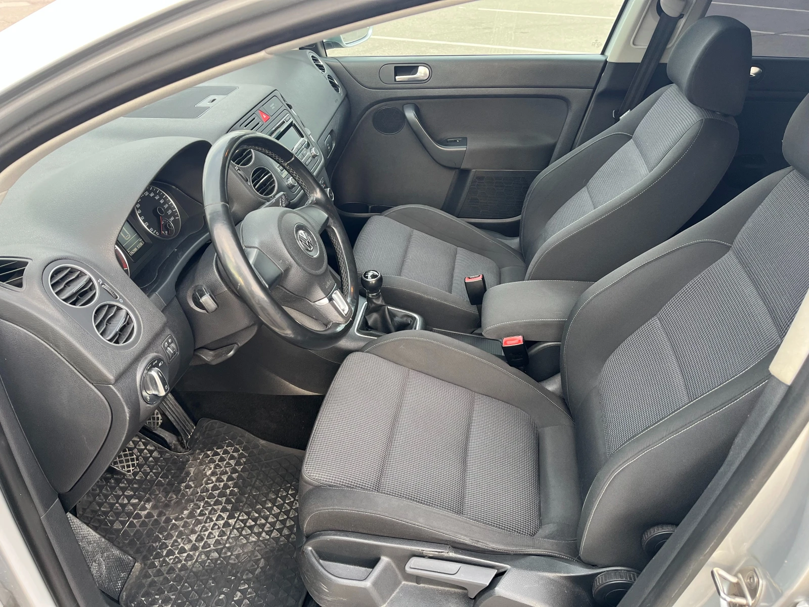 VW Golf Plus, снимка 9 - Автомобили и джипове - 54260746