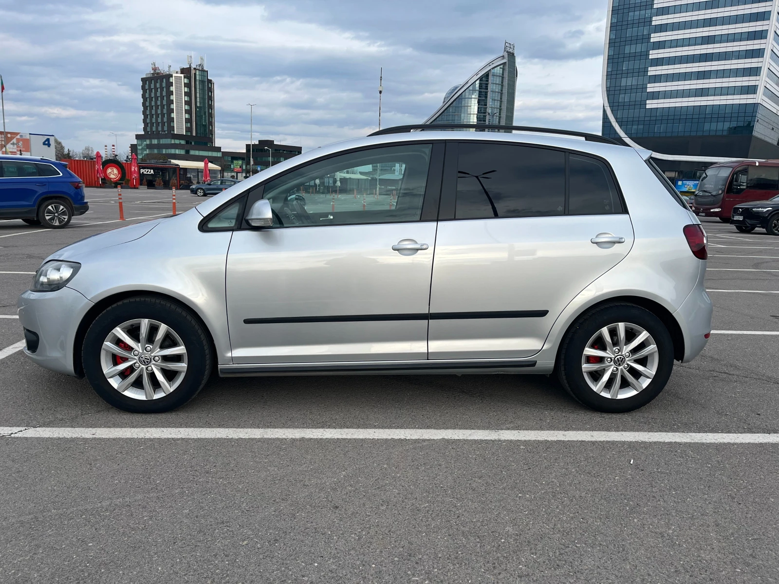 VW Golf Plus, снимка 2 - Автомобили и джипове - 54260746