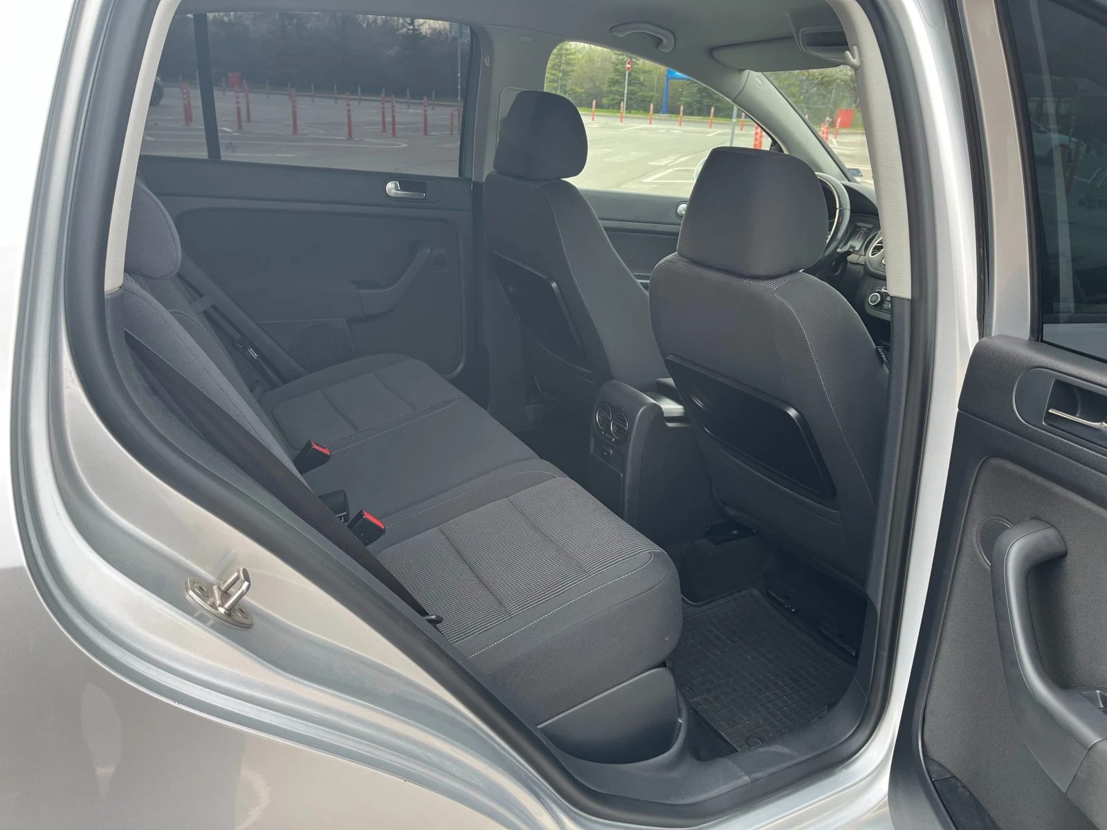 VW Golf Plus, снимка 11 - Автомобили и джипове - 54260746