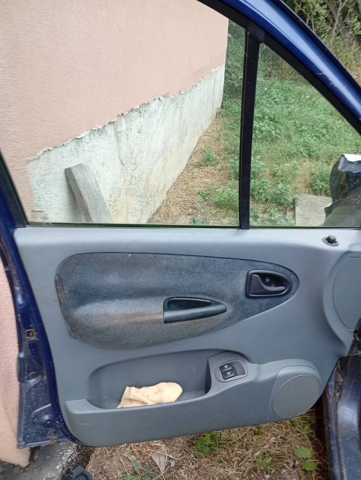 Renault Scenic, снимка 3 - Автомобили и джипове - 54428827