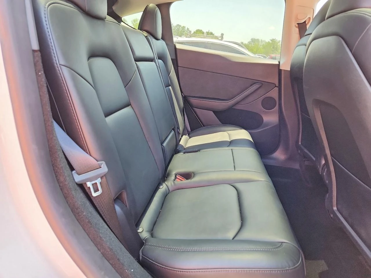Tesla Model Y  Long Range AWD, снимка 10 - Автомобили и джипове - 54700644