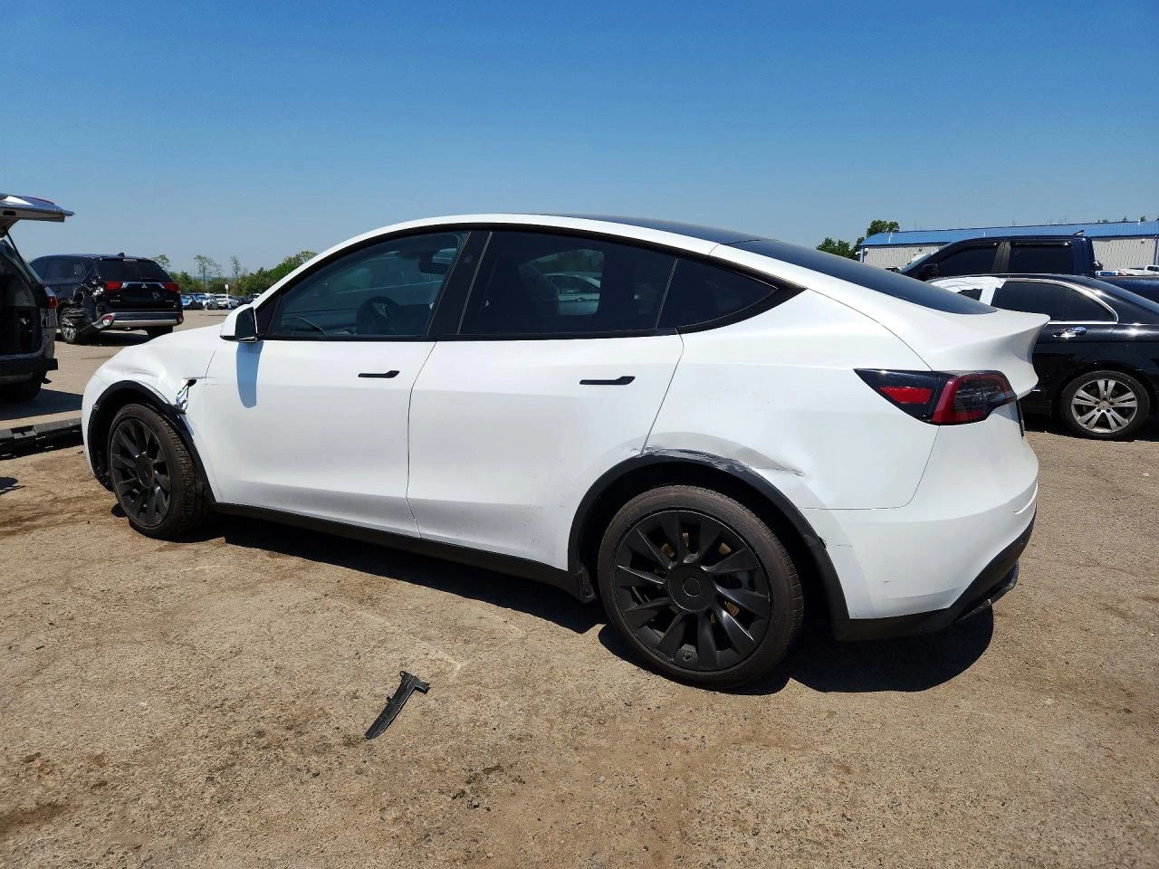 Tesla Model Y  Long Range AWD, снимка 2 - Автомобили и джипове - 54700644