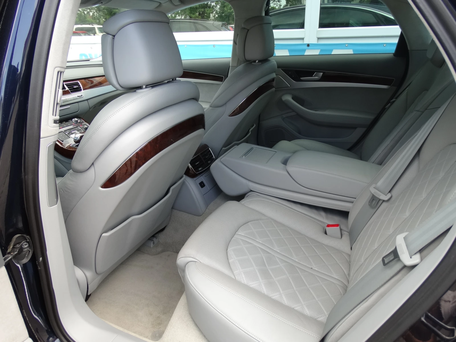 Audi A8 4.2 TFSI FULL LED, снимка 15 - Автомобили и джипове - 55141719