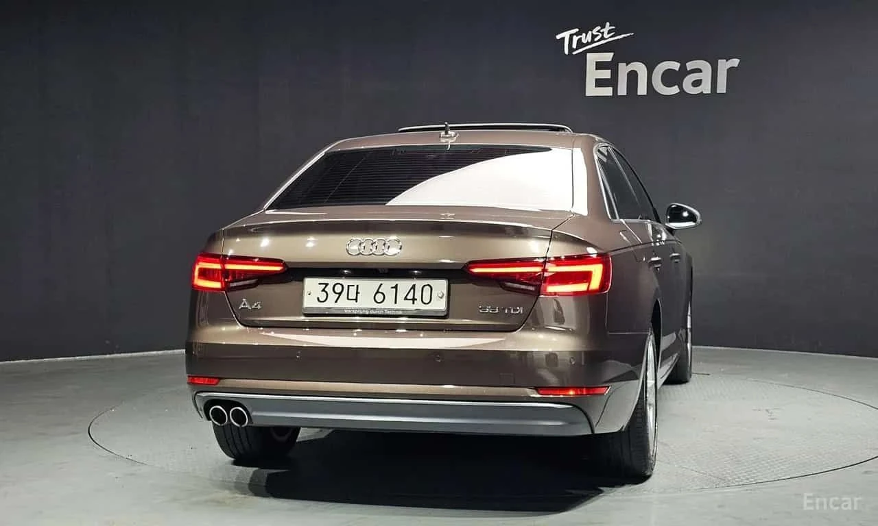 Audi A4 * 35 TDI Premium * CARFAX * ЦЕНА ДО БГ, снимка 4 - Автомобили и джипове - 55499777