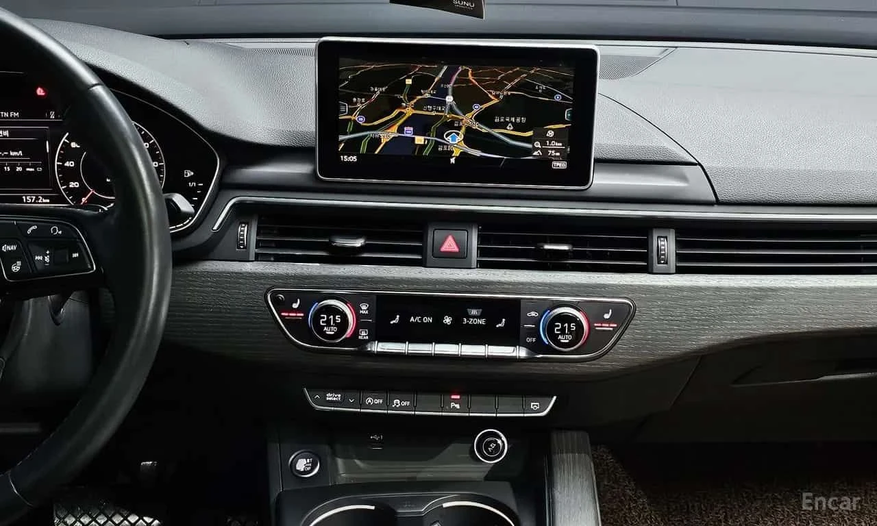 Audi A4 * 35 TDI Premium * CARFAX * ЦЕНА ДО БГ, снимка 16 - Автомобили и джипове - 55499777