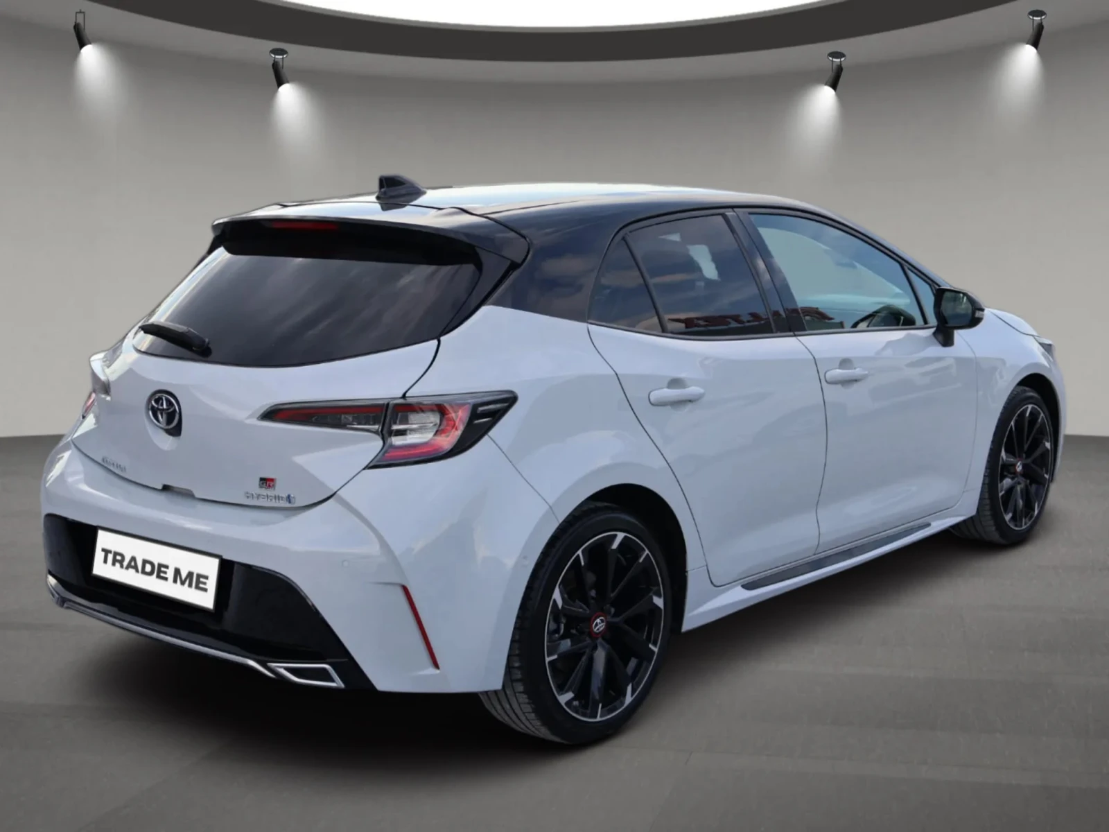 Toyota Corolla GR SPORT/НАПЪЛНО ОБСЛУЖЕНА СЪС ЗАВЕРЕНА ГАРАНЦИЯ/, снимка 6 - Автомобили и джипове - 55871955