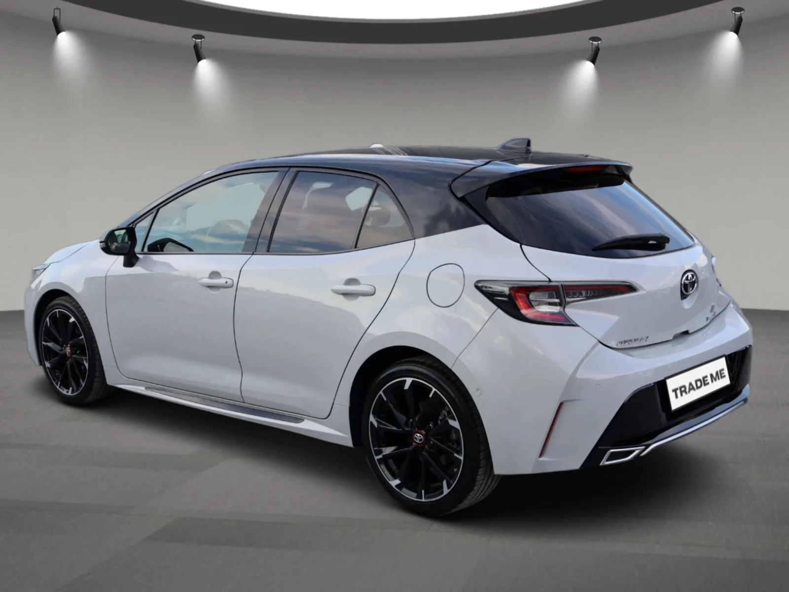 Toyota Corolla GR SPORT/НАПЪЛНО ОБСЛУЖЕНА СЪС ЗАВЕРЕНА ГАРАНЦИЯ/, снимка 4 - Автомобили и джипове - 55871955