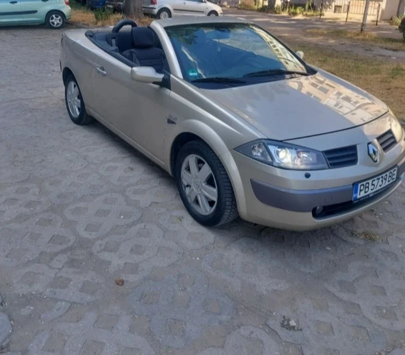 Renault Megane CC, снимка 11 - Автомобили и джипове - 56525269