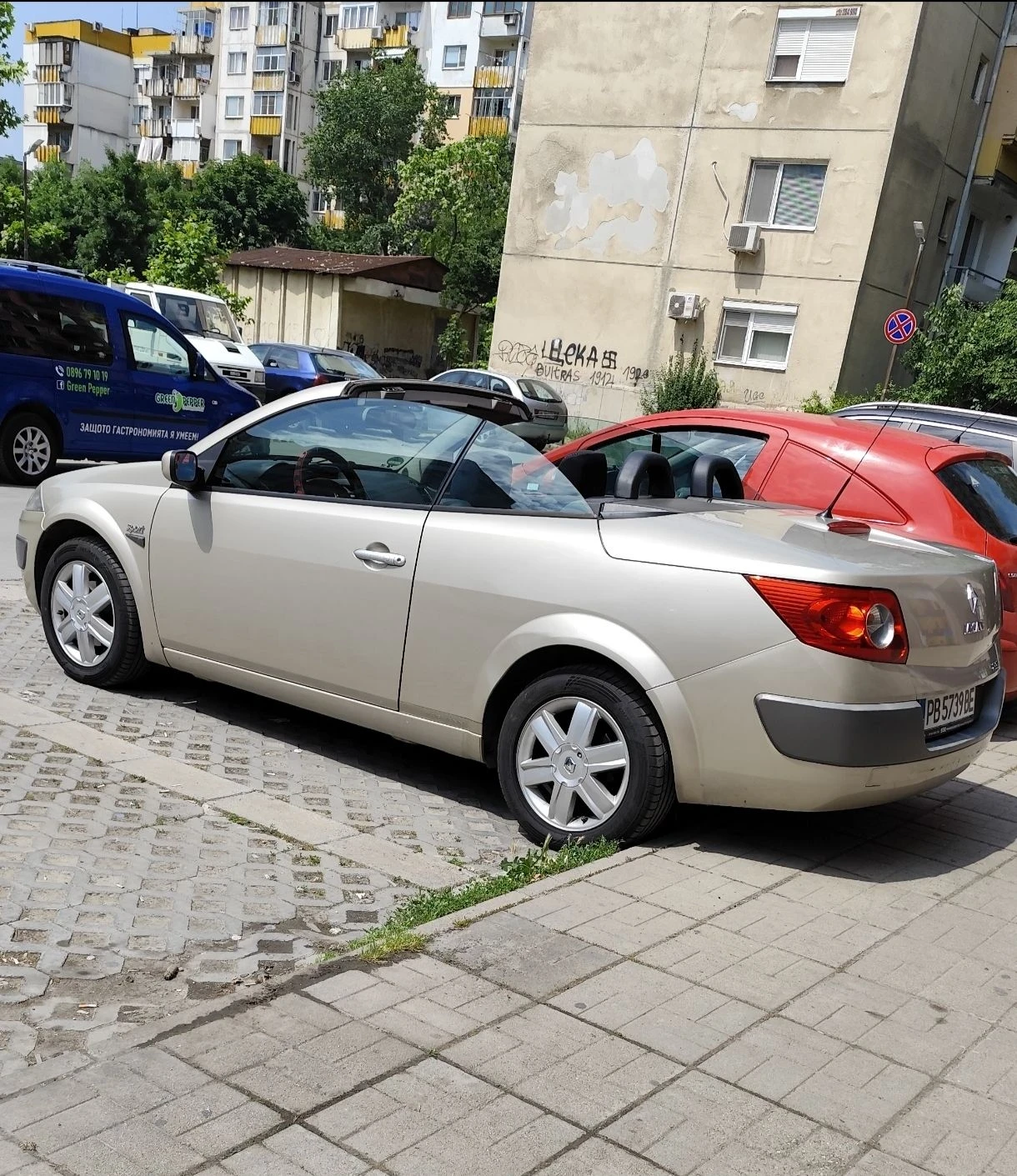 Renault Megane CC, снимка 10 - Автомобили и джипове - 56525269