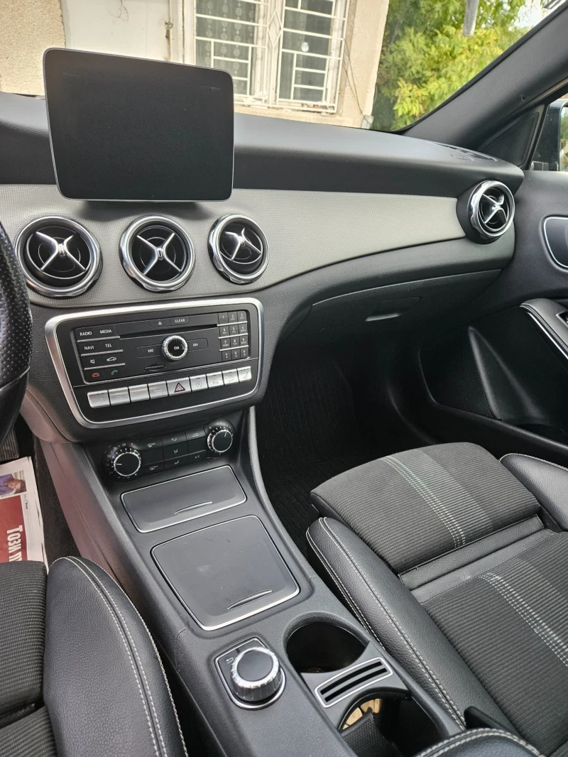 Mercedes-Benz GLA 220, снимка 3 - Автомобили и джипове - 48000451