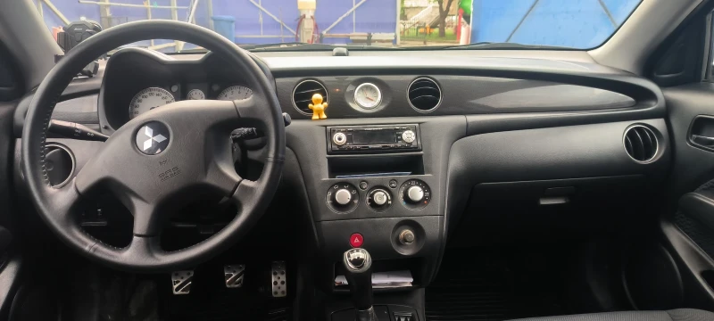Mitsubishi Outlander Facelift 2.0 136kc 4* 4, снимка 8 - Автомобили и джипове - 50259926
