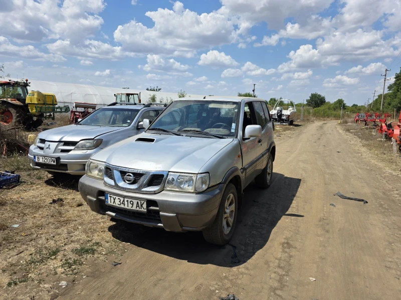 Nissan Terrano 3.0 автомат, снимка 2 - Автомобили и джипове - 52145949