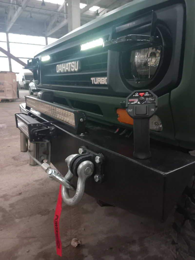 Daihatsu Rocky, снимка 9 - Автомобили и джипове - 53034738