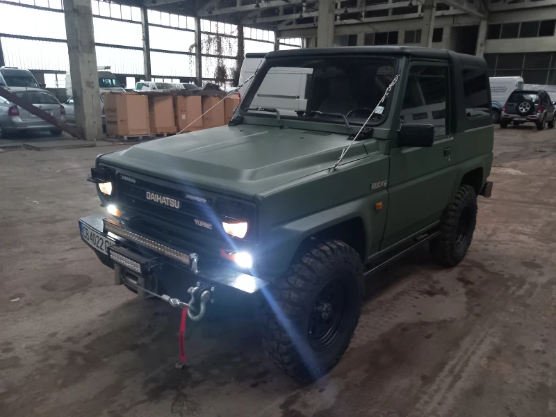 Daihatsu Rocky, снимка 3 - Автомобили и джипове - 53034738