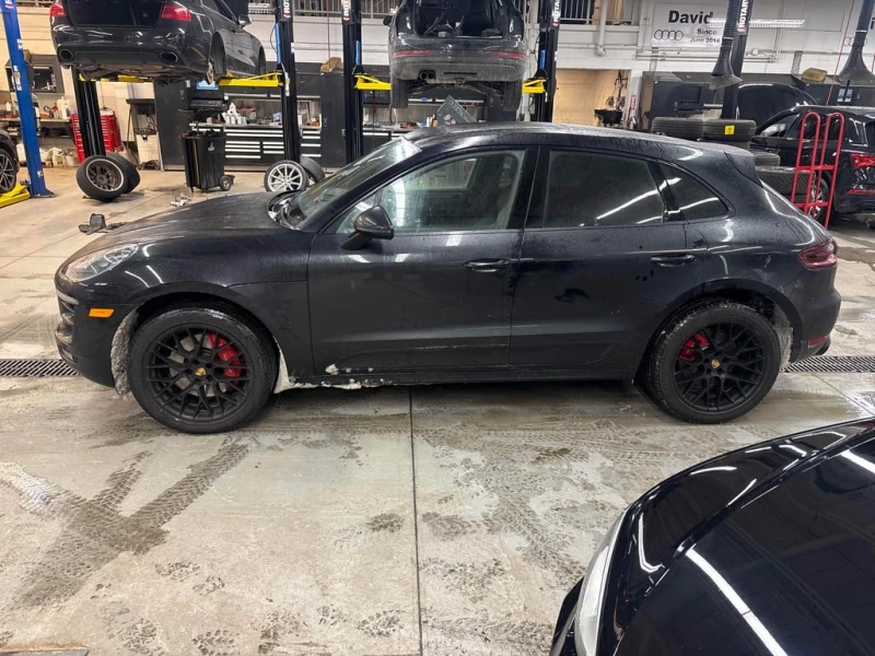 Porsche Macan * GTS * CARFAX * БЕЗ ПЪРВОНАЧАЛНА ВНОСКА, снимка 2 - Автомобили и джипове - 53270849