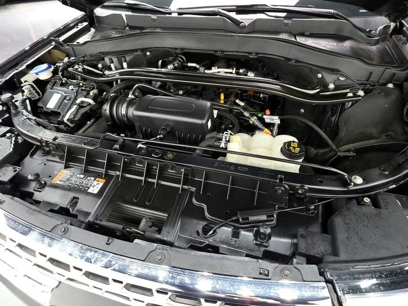 Ford Explorer 2.3 H Automatic, снимка 6 - Автомобили и джипове - 55954087