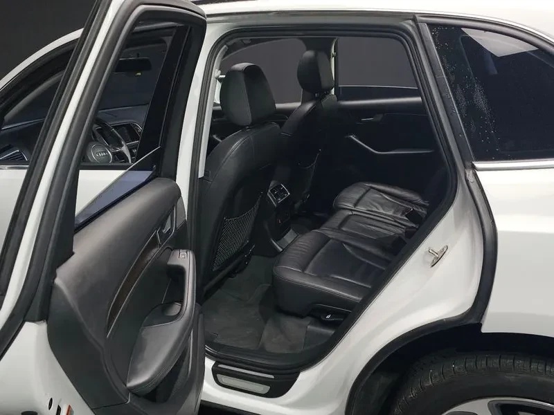 Audi Q5 3.0 TDI Quattro - САМО 30% АВАНС, снимка 12 - Автомобили и джипове - 56007928
