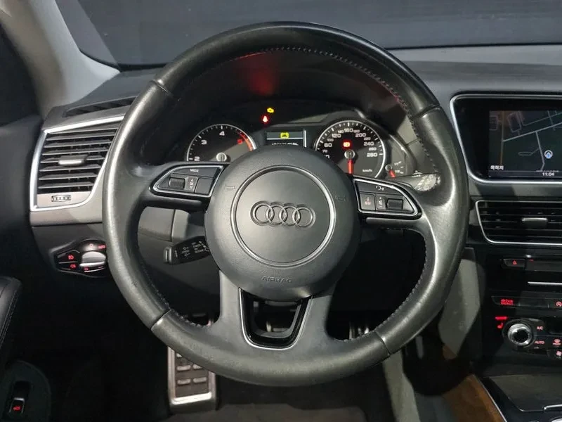 Audi Q5 3.0 TDI Quattro - САМО 30% АВАНС, снимка 13 - Автомобили и джипове - 56007928