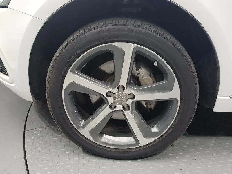Audi Q5 3.0 TDI Quattro - САМО 30% АВАНС, снимка 5 - Автомобили и джипове - 56007928