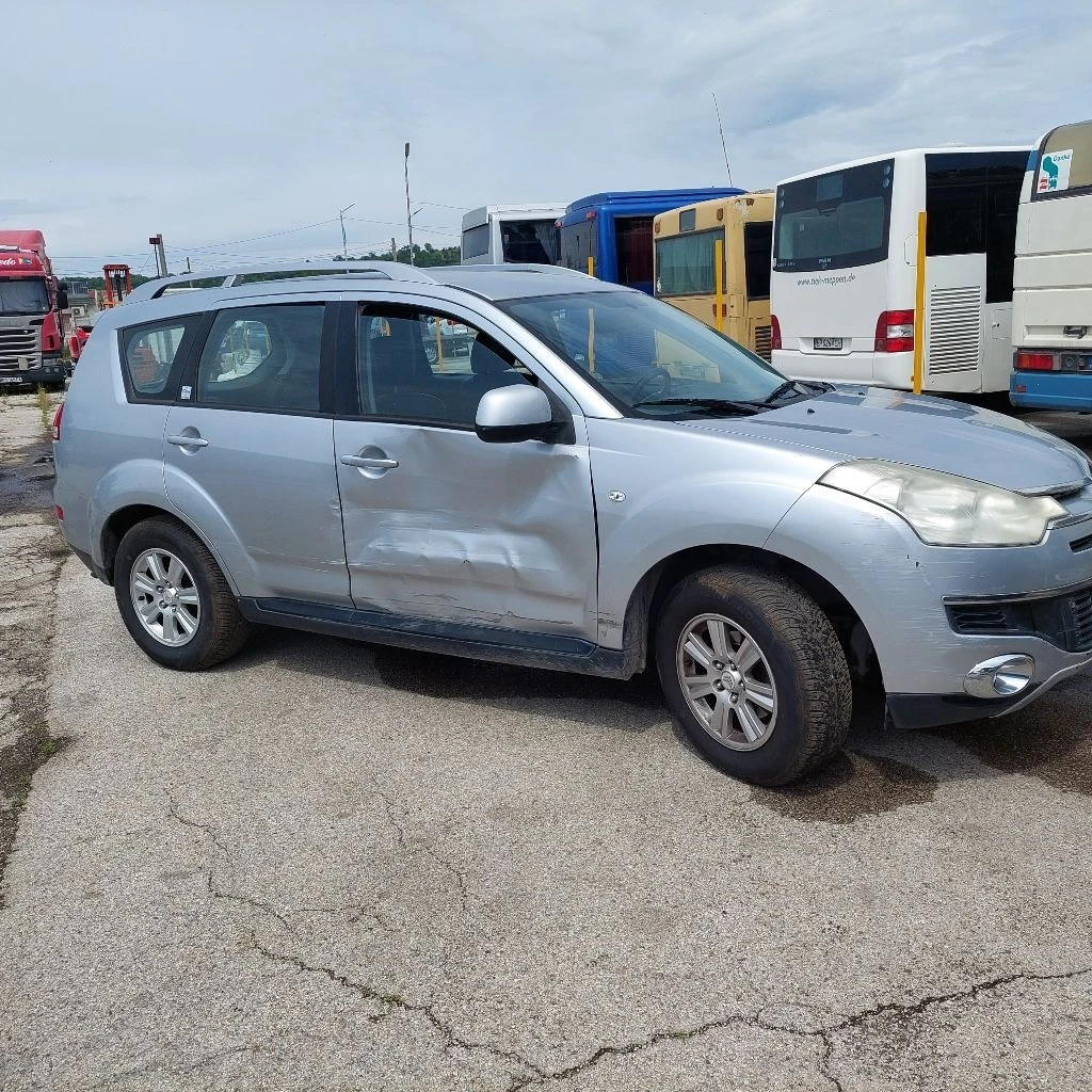 Citroen C-Crosser 2.2d 4x4 - изображение 2