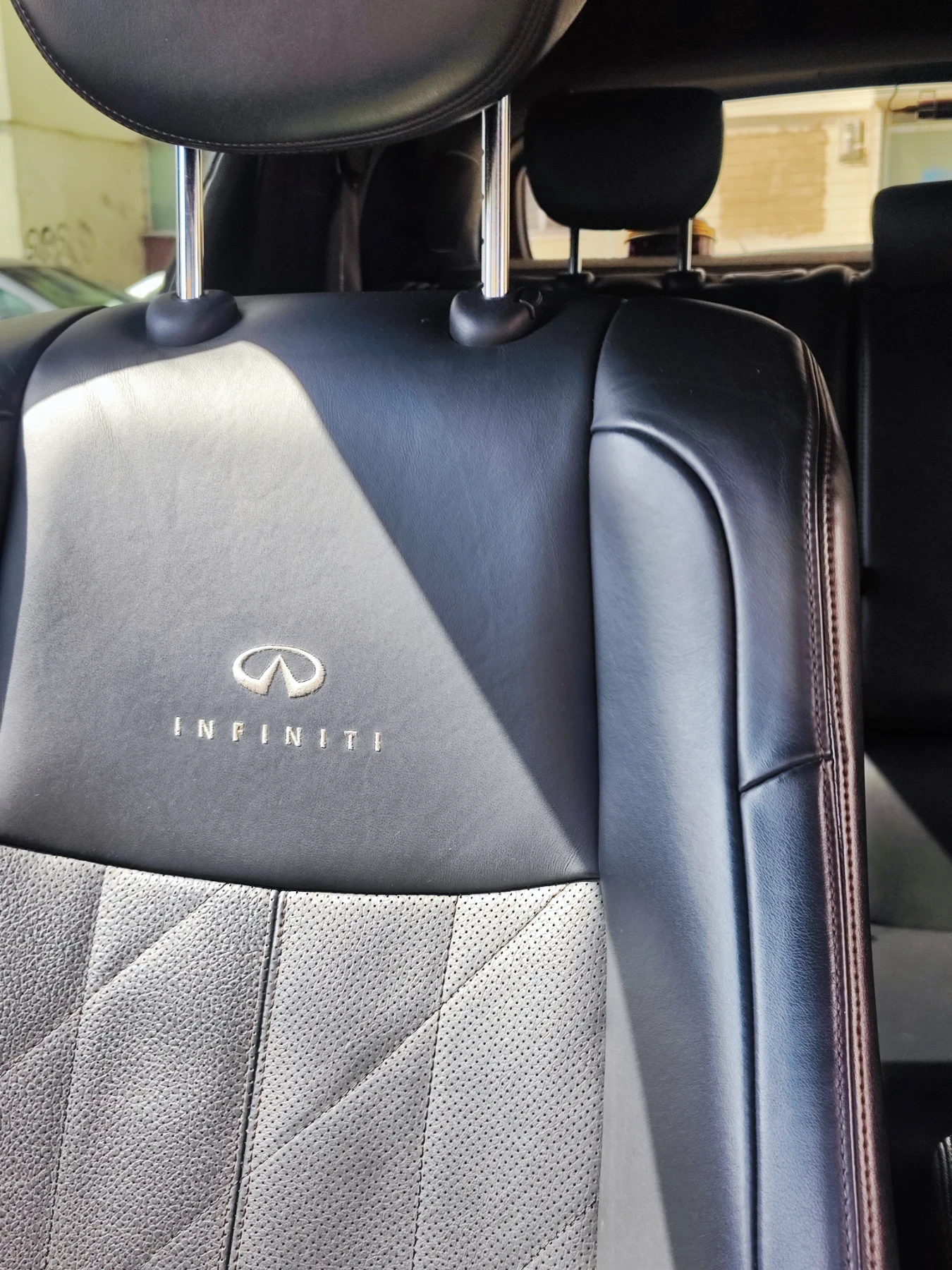 Infiniti QX70 QX 70 3.0 S - изображение 9