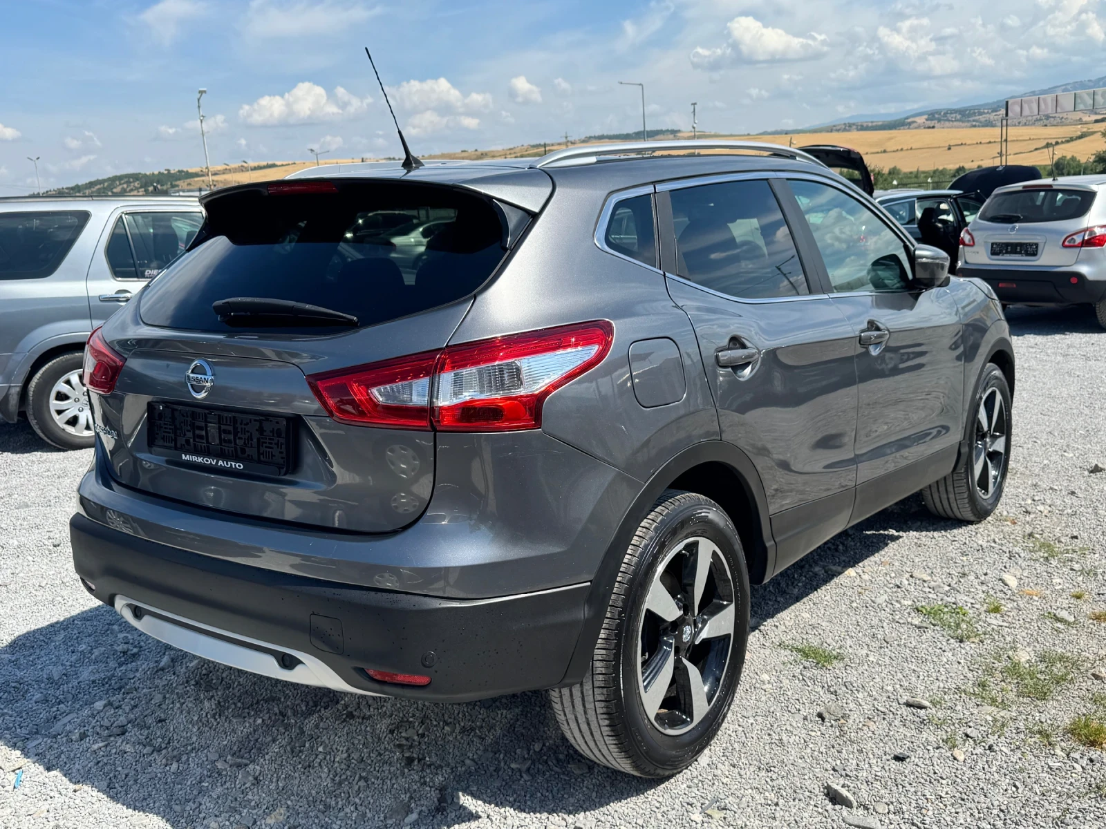 Nissan Qashqai 1.6DCI TEKNA/KEYLESS/АВТОМАТ/360 камера/ПАНОРAMA/ - изображение 3