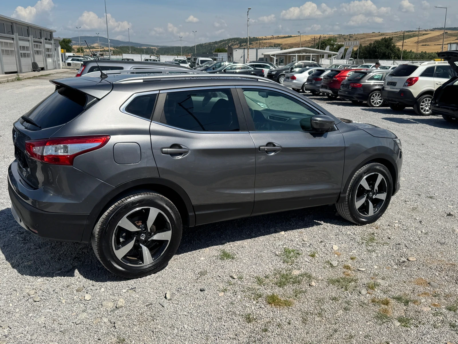 Nissan Qashqai 1.6DCI TEKNA/KEYLESS/АВТОМАТ/360 камера/ПАНОРAMA/ - изображение 6