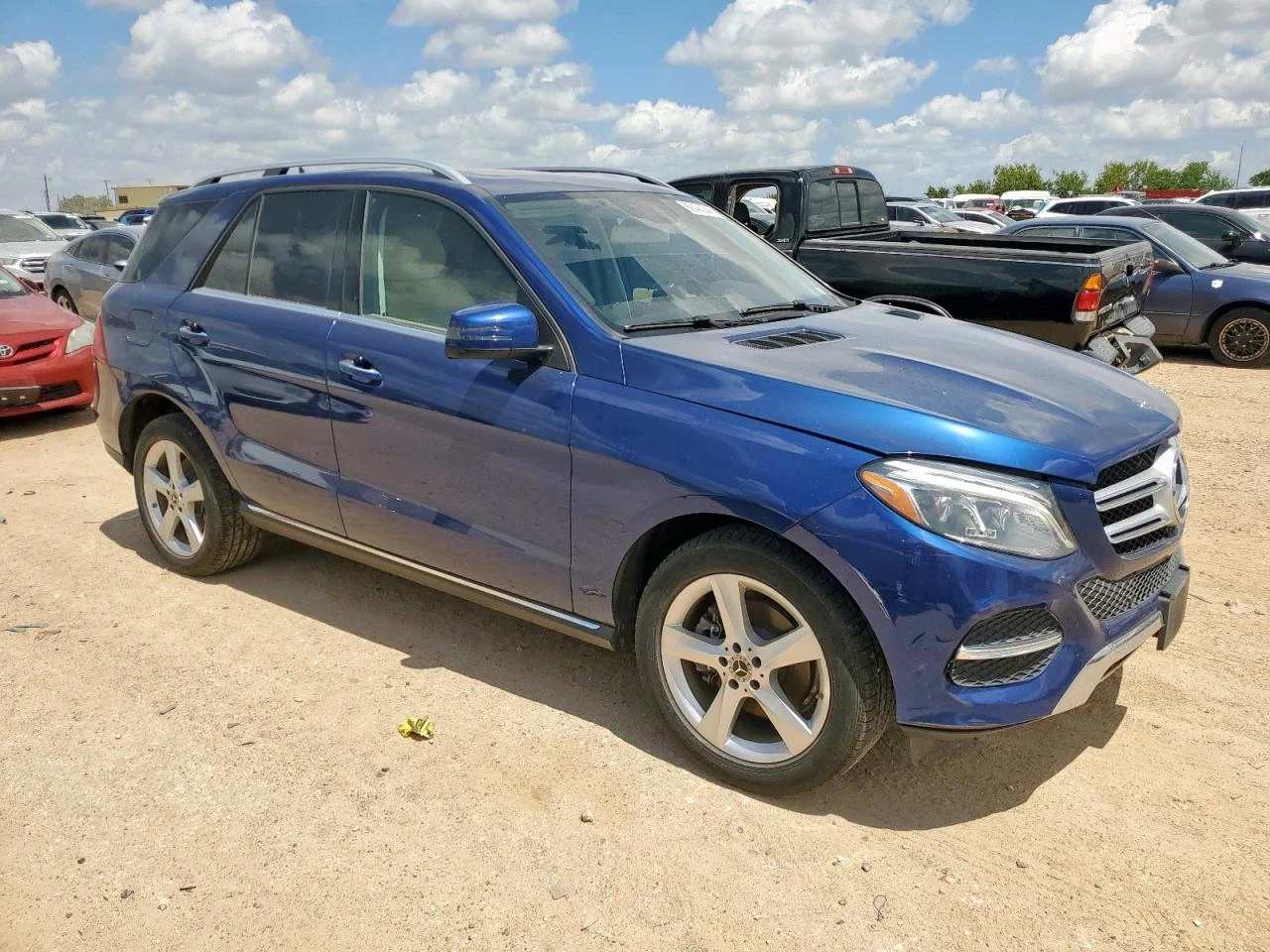 Mercedes-Benz GLE 350 4MATIC - изображение 3