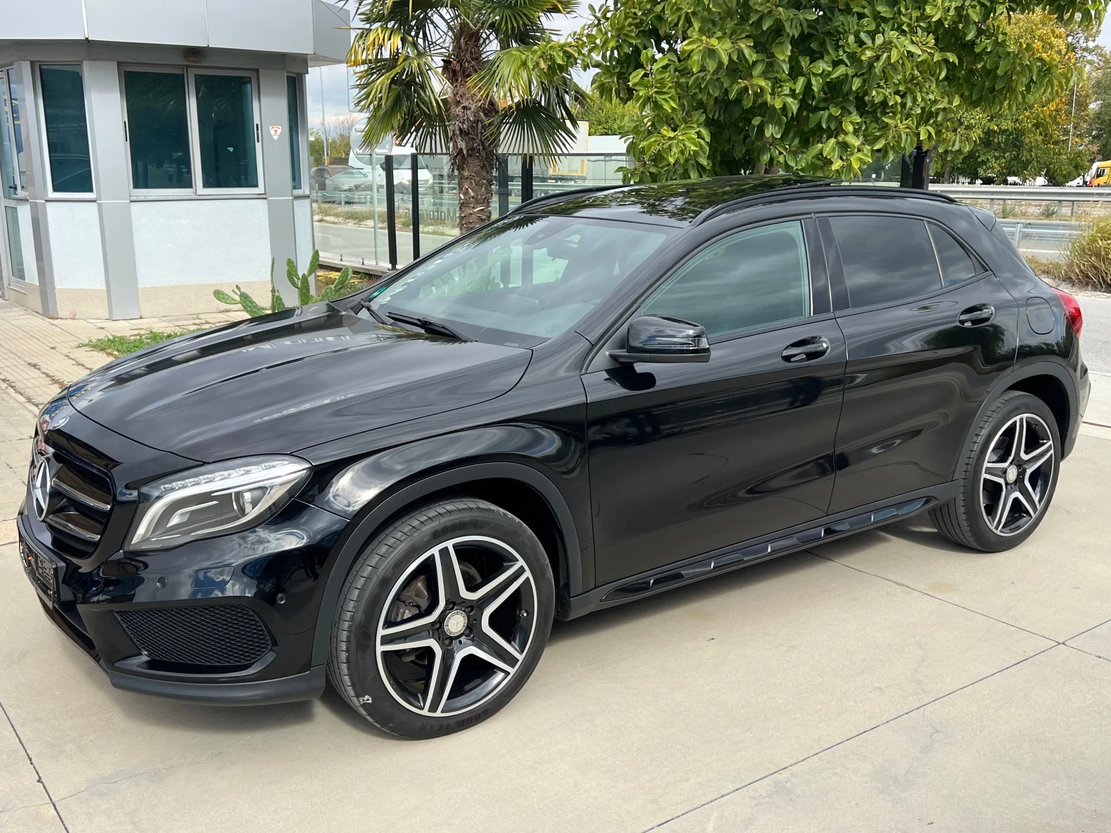 Mercedes-Benz GLA 200d, 4-MATIC, AMG LINE, NIGHT, PANO, CAMERA, ПОДГ - изображение 7