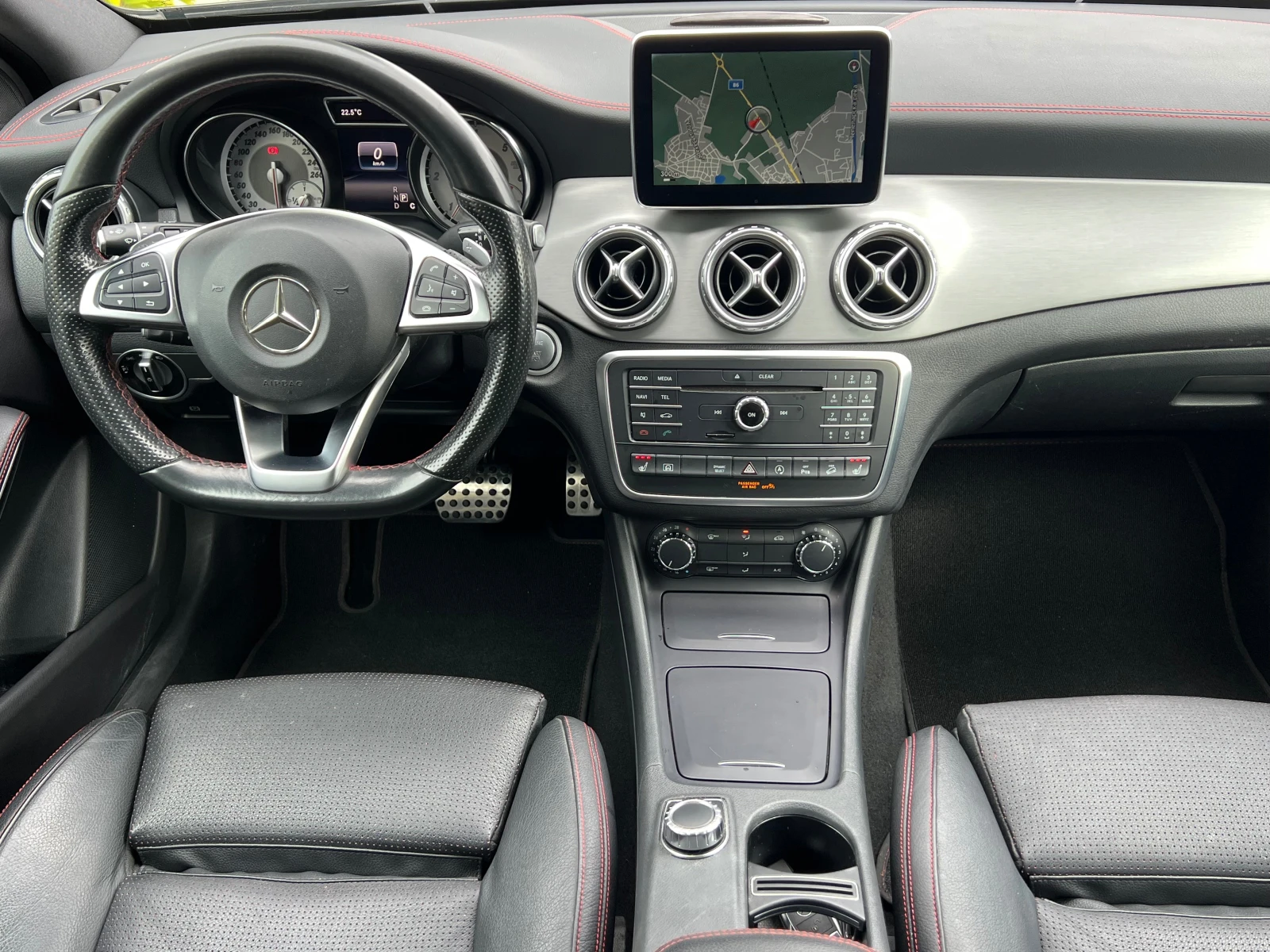 Mercedes-Benz GLA 200d, 4-MATIC, AMG LINE, NIGHT, PANO, CAMERA, ПОДГ - изображение 9