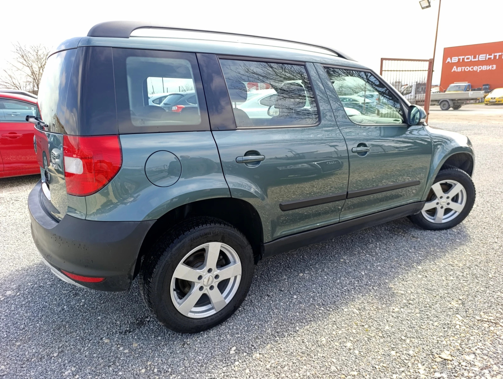 Skoda Yeti 1.8 TSI 4x4, снимка 6 - Автомобили и джипове - 53351979