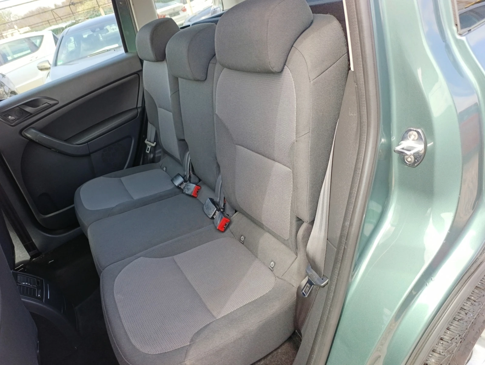 Skoda Yeti 1.8 TSI 4x4, снимка 9 - Автомобили и джипове - 53351979