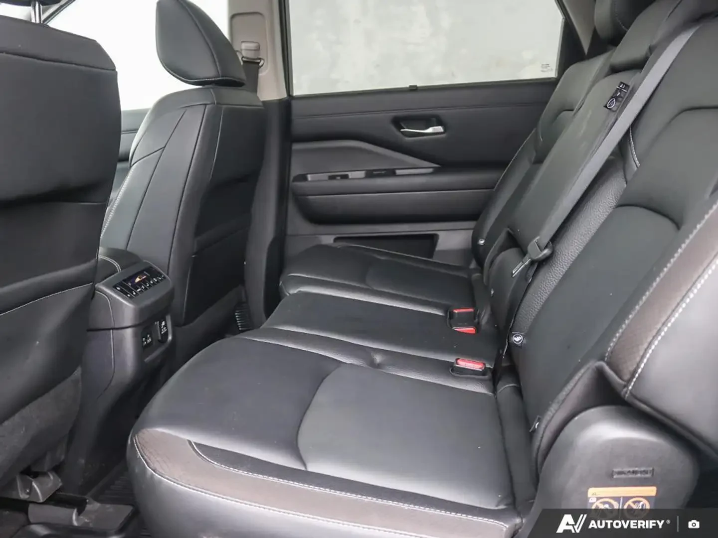 Nissan Pathfinder SL* AWD* 360* ПОДГРЕВ* , снимка 7 - Автомобили и джипове - 55905883