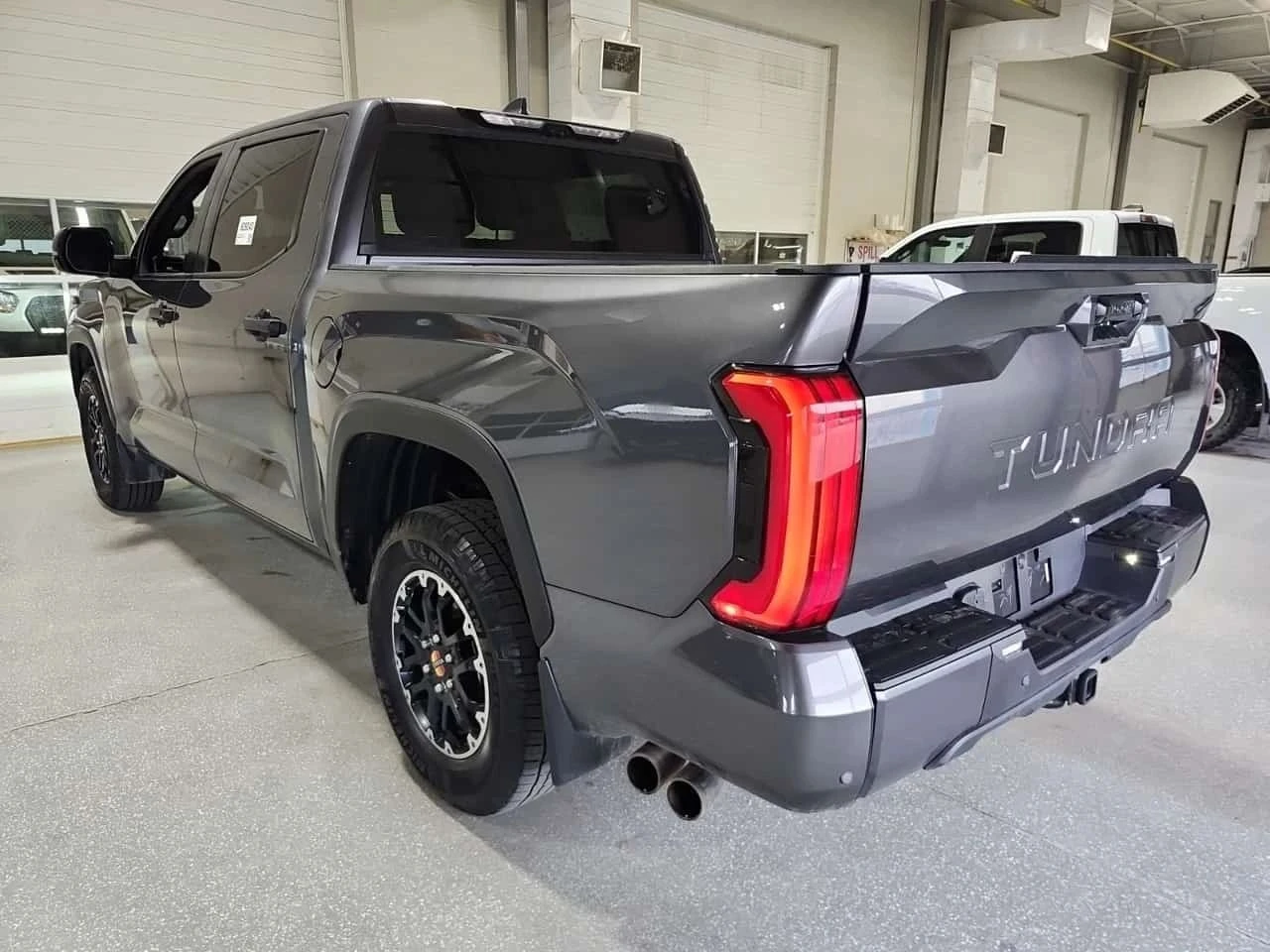 Toyota Tundra, снимка 4 - Автомобили и джипове - 56688620