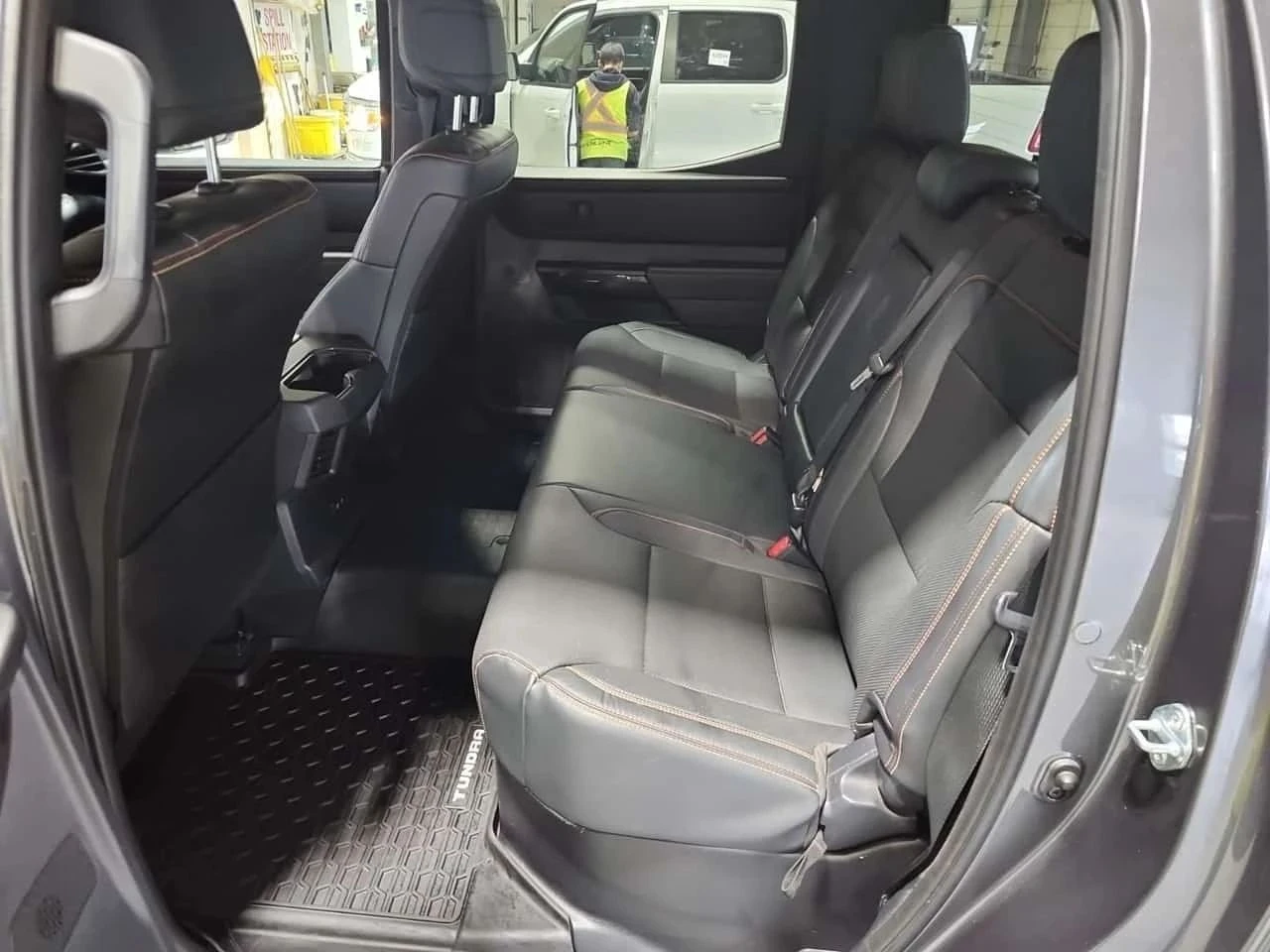 Toyota Tundra, снимка 11 - Автомобили и джипове - 56688620