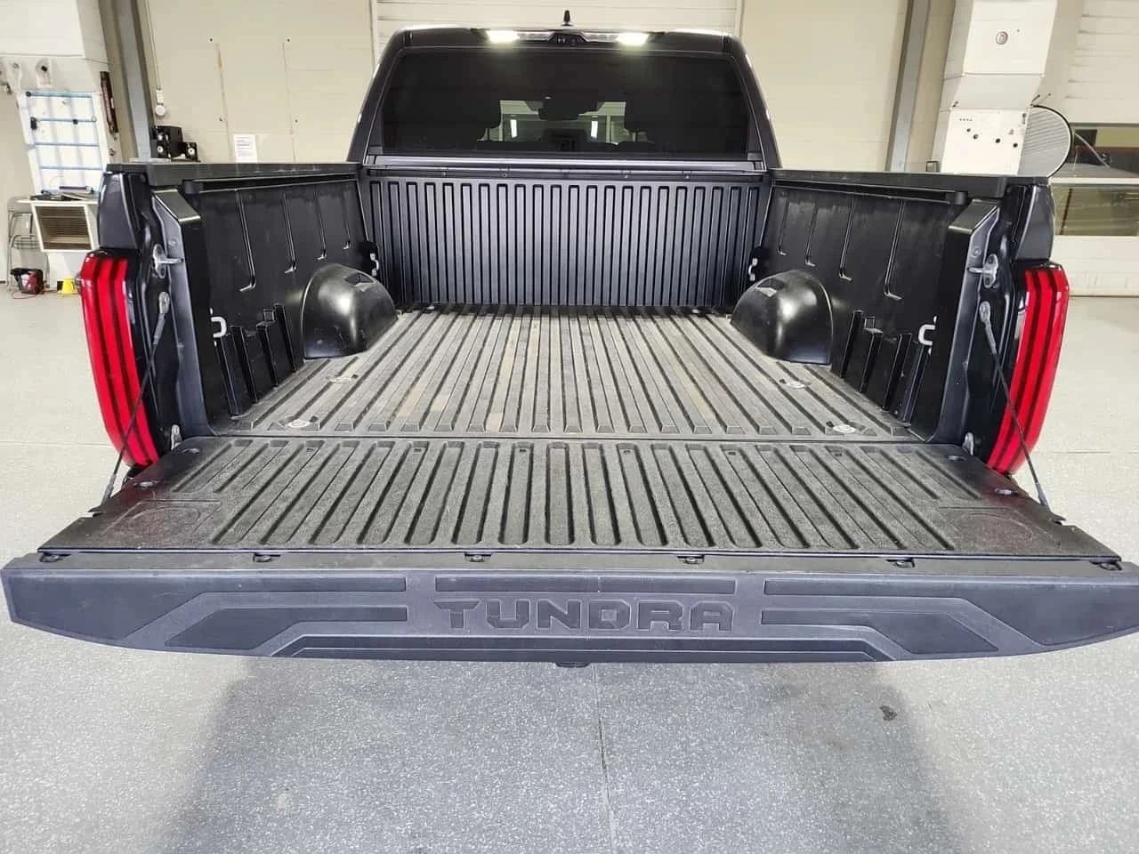 Toyota Tundra, снимка 13 - Автомобили и джипове - 56688620