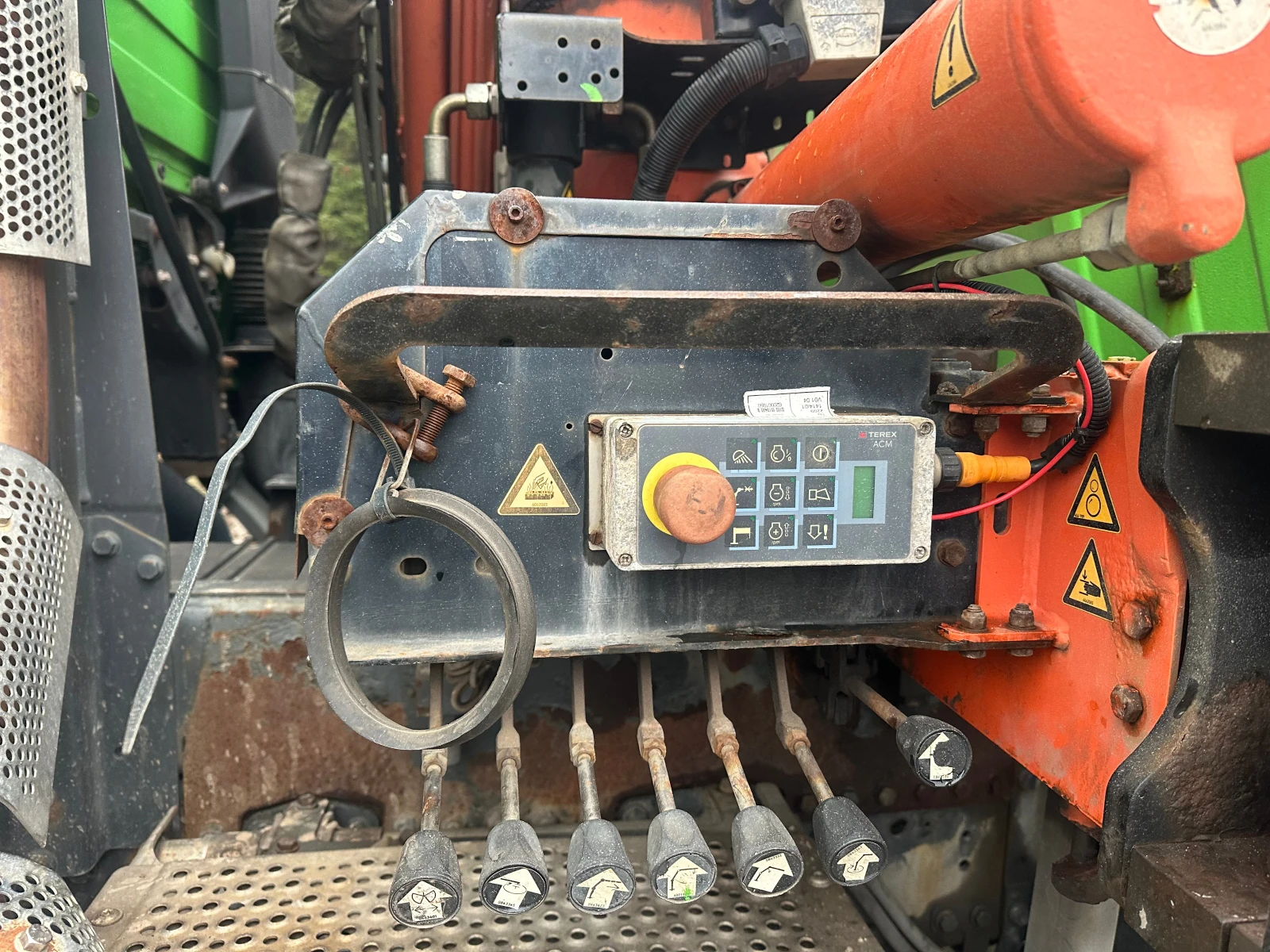 Mercedes-Benz 1836  - изображение 9