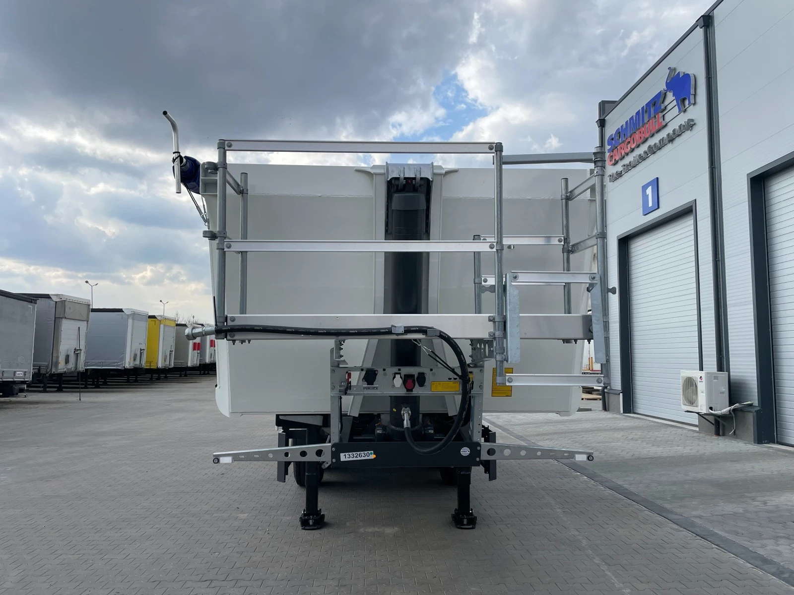  Schmitz SKI 24 SL 8.2 | Mobile.bg   10