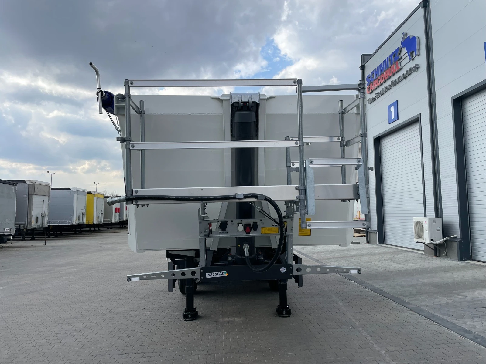  Schmitz SKI 24 SL 8.2 | Mobile.bg   11