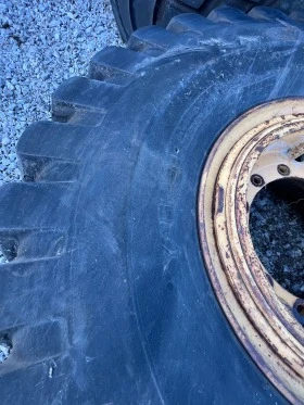 Гуми, снимка 1