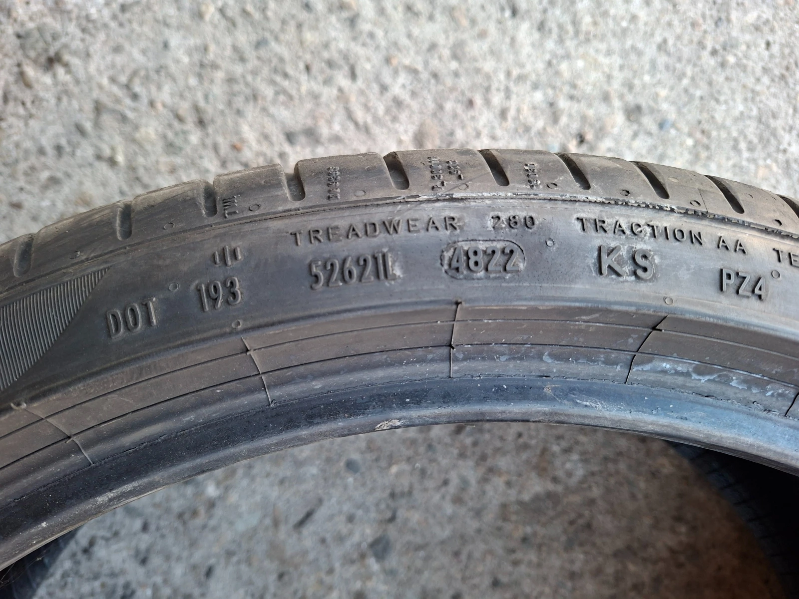 Гуми Летни 245/35R20, снимка 4 - Гуми и джанти - 55727487