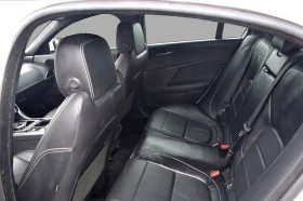 Jaguar XE R-Sport AWD, снимка 13