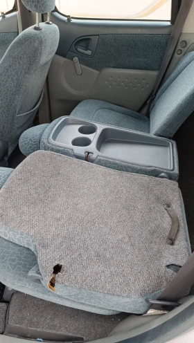 Toyota Yaris verso АВТОМАТ - 1.3 VVT-i, снимка 5