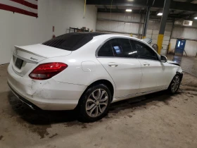 Обява за продажба на Mercedes-Benz C 300 2.0 Turbo / AMG пакет / 4MATIC / Кожа / Панорама / ~16 900 лв. - изображение 3