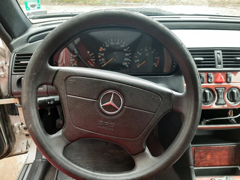 Mercedes-Benz C 250, снимка 8 - Автомобили и джипове - 47561672